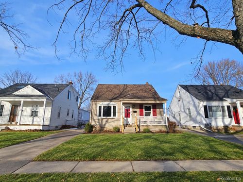 152 Highland Ave, Clawson, MI, 48017-1569 | Card Image