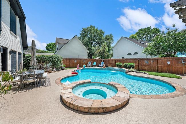 Perfect for entertaining or just staying cool in the Texas summer heat. | Image 22