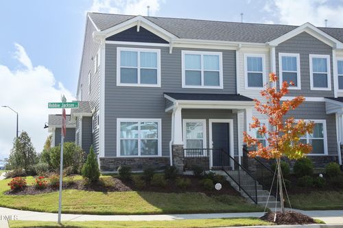 968 Robbie Jackson Ln, Fuquay Varina, NC, 27526-4518 | Card Image