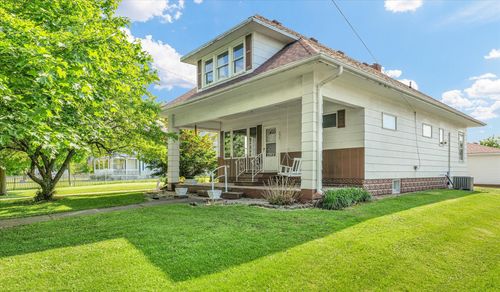 235 N Main St, Roberts, IL, 60962-8056 | Card Image