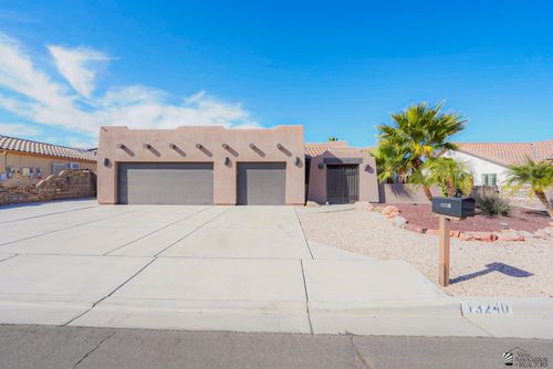 13240 S Chase Way, Yuma, AZ, 85367-8266 | Card Image