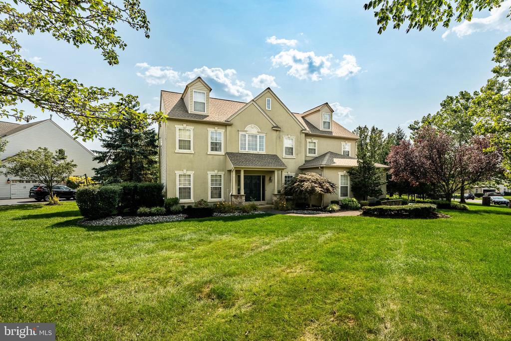 Lockerbie Rd, Schwenksville, PA 19473