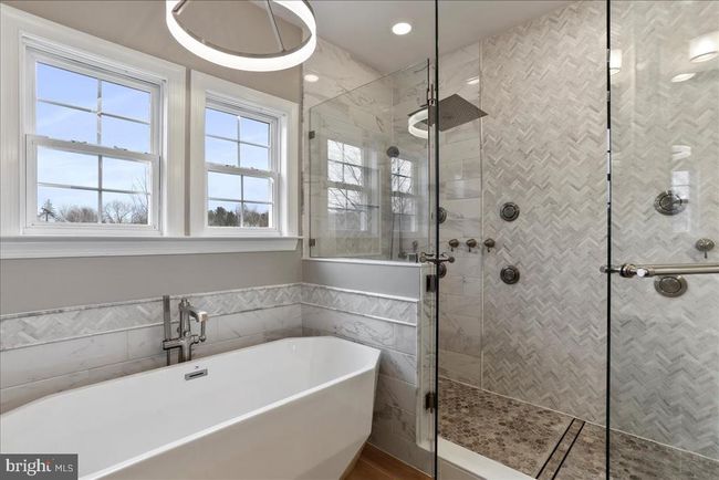 142 Triumphant Way, House other with 5 bedrooms, 4 bathrooms and null parking in FALLING WATERS WV | Image 23