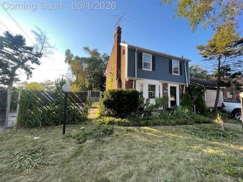 10731 Roxbury St, Detroit, MI, 48224-1747 | Card Image