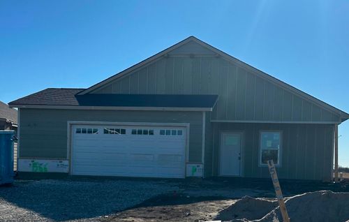 1566 N Emerald Valley Dr, Mulvane, KS, 67110-8625 | Card Image