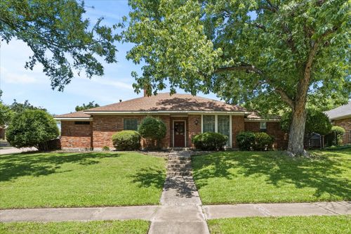 1601 Fairway Cir, Garland, TX, 75043-1122 | Card Image