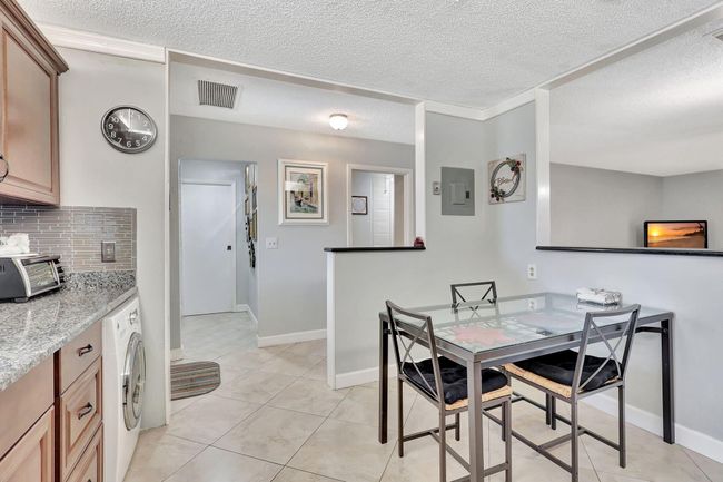 165 Amherst Ln, Condo with 1 bedrooms, 2 bathrooms and null parking in Lake Worth FL | Image 8