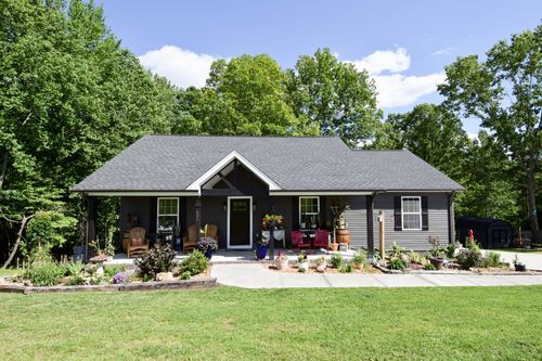 421 Marlin Ln, Westmoreland, TN, 37186-2702 | Card Image