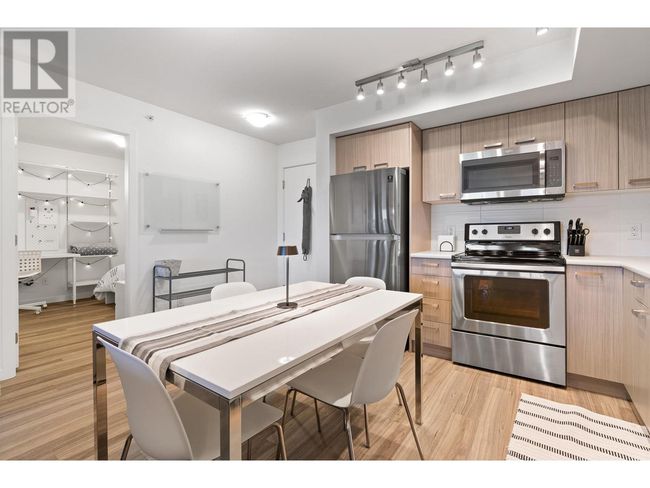 PH2 - 775 Academy Way, Condo with 3 bedrooms, 3 bathrooms and 1 parking in Kelowna BC | Image 11
