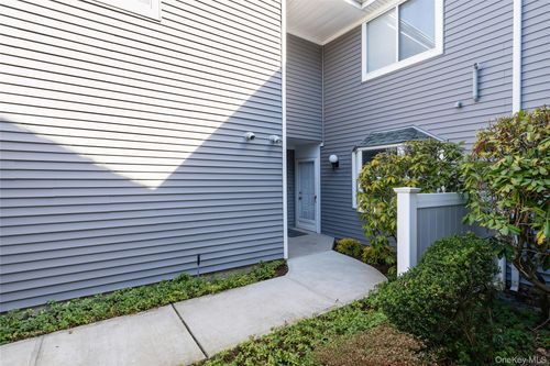 290-290 W Midland Pond Ct, Moriches, NY, 11955-1710 | Card Image