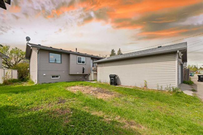 83 Penmeadows Place Se, House other with 4 bedrooms, 2 bathrooms and 2 parking in Calgary AB | Image 6