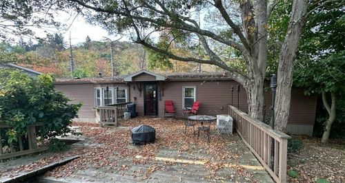 640 W Main St, Stoystown, PA, 15563-5903 | Card Image