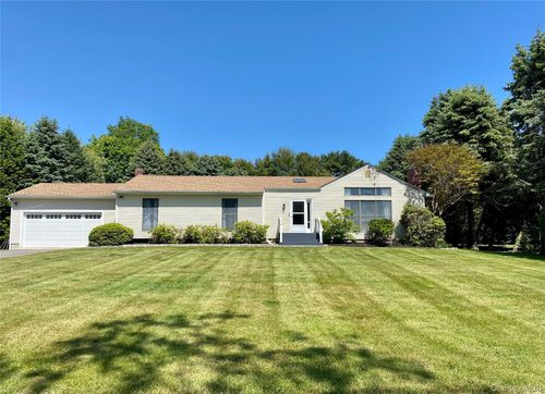 2735 Beebe Dr, Cutchogue, NY, 11935-2146 | Card Image