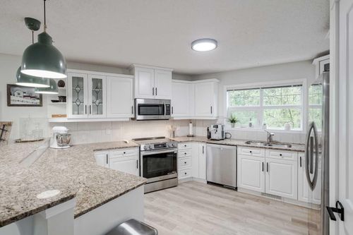 201-40 Parkridge View Se, Calgary, AB, T2J7G6 | Card Image