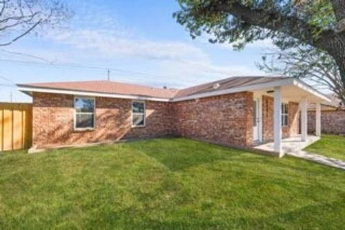 8455 Sugarberry Rd, Dallas, TX, 75249 | Card Image