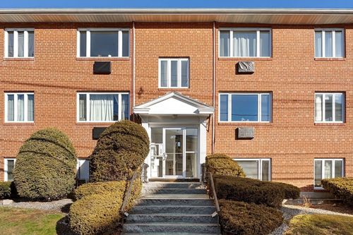 3-133 Warren St, Watertown, MA, 02472-1711 | Card Image