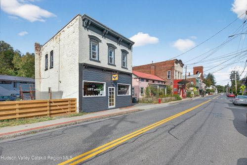 424 Main St, Rosendale, NY, 12472 | Card Image