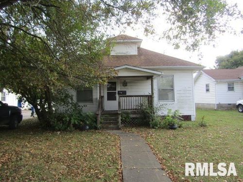 17 W Homer Ave, Harrisburg, IL, 62946-2250 | Card Image