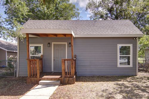 611 Se 2nd Ave, Mineral Wells, TX, 76067-5908 | Card Image