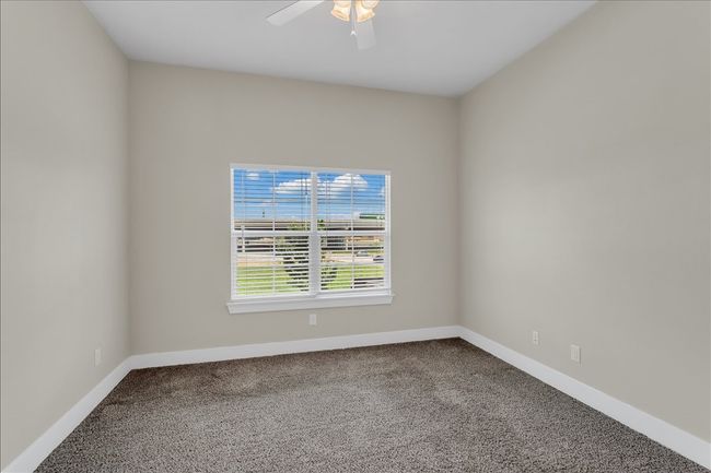 435 N Woods St, Townhouse with 2 bedrooms, 2 bathrooms and null parking in Sherman TX | Image 18