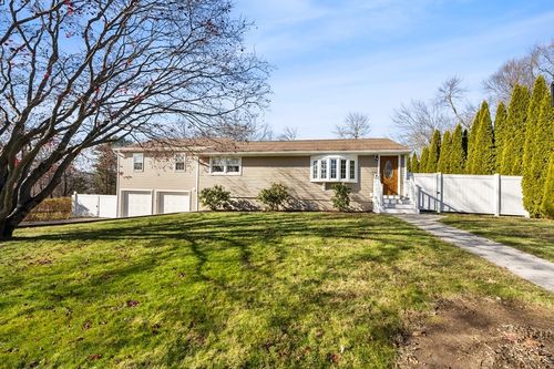 79 Kingswood Ln, Wolcott, CT, 06716-2211 | Card Image