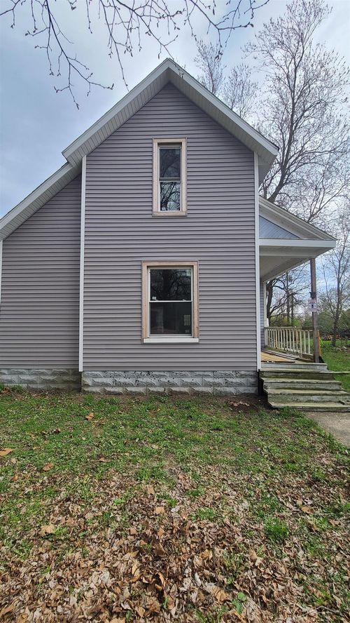626 N Cass Ave, Vassar, MI, 48768-1425 | Card Image