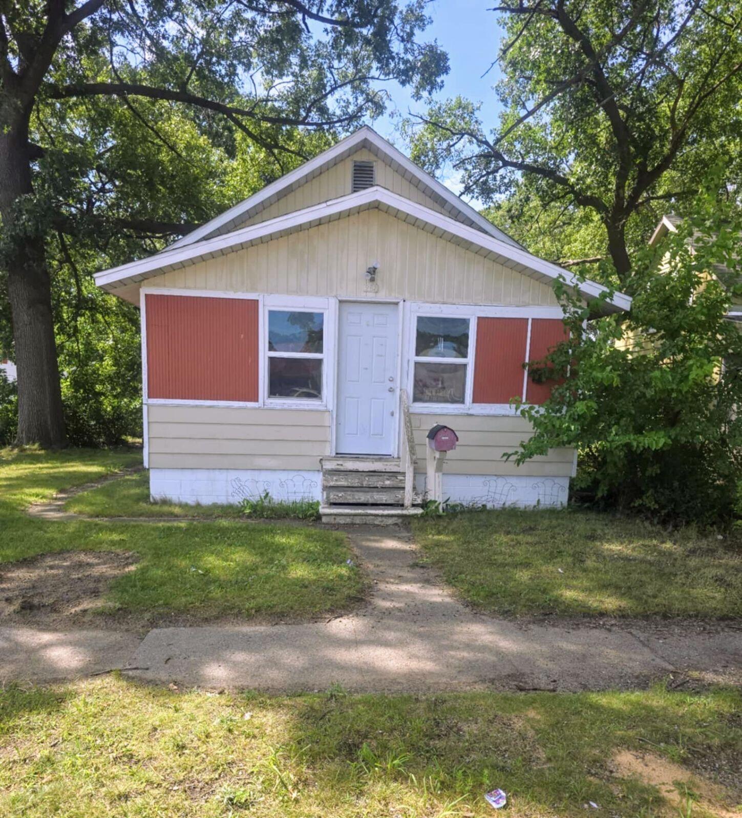 Broadway Ave, Muskegon, MI 49444