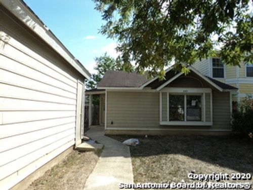 8401 Forest Ridge Dr, San Antonio, TX, 78239-4047 | Card Image