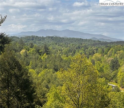 2070 Thoroughbred Way, Lenoir, NC, 28645-3990 | Card Image