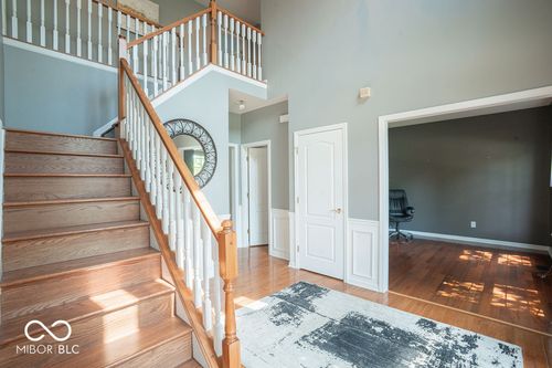 6428 Valleywood Ct, Avon, IN, 46123-7397 | Card Image