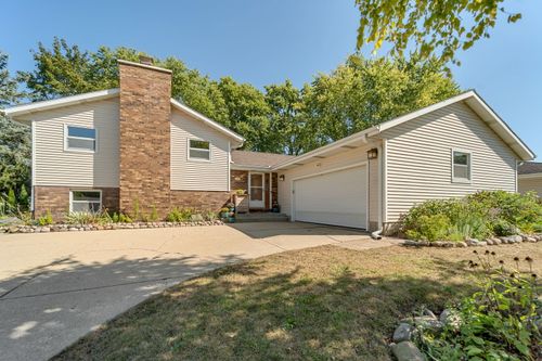 1041 Bluebird Ln, Union Grove, WI, 53182-1260 | Card Image