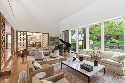 93 Hoaglands Lane, Oyster Bay, NY, 11545 | Card Image