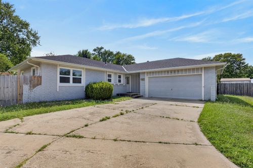 5605 Shadybrook St, Wichita, KS, 67208-1756 | Card Image