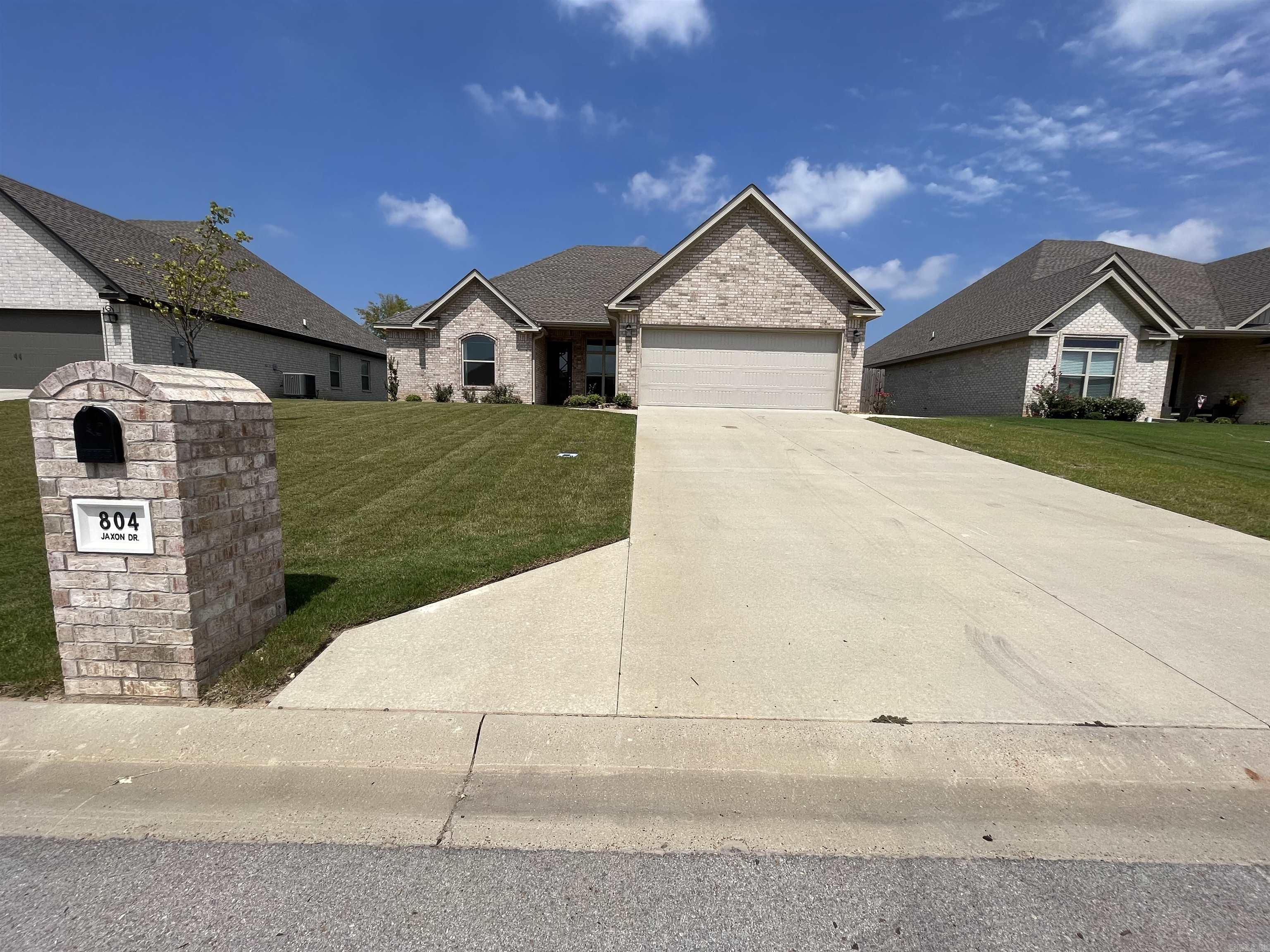 Jaxon Dr, Jonesboro, AR 72404