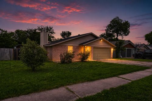 7701 Whitsun Dr, Austin, TX, 78749-3261 | Card Image