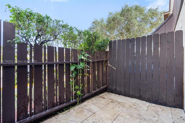 APT-33 - 3200 Nw 5 Th Ter, Townhouse with 2 bedrooms, 2 bathrooms and null parking in Pompano Beach FL | Image 16
