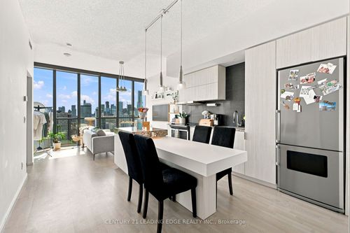 2203-101 Charles St E, Toronto, ON, M4Y0A9 | Card Image