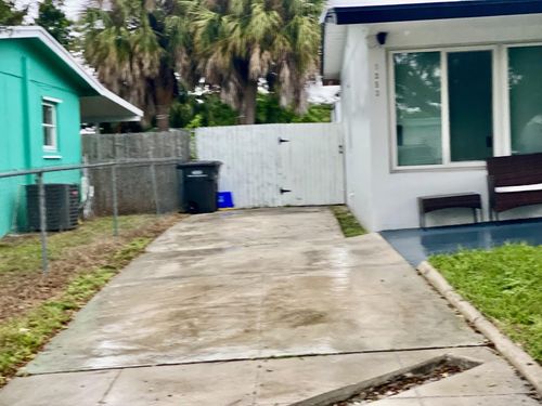 1353-1353 9th St, West Palm Beach, FL, 33401-3131 | Card Image