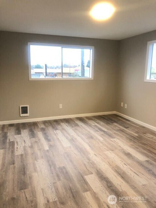 apt-b-1355 State Ave, Marysville, WA, 98270-5642 | Card Image