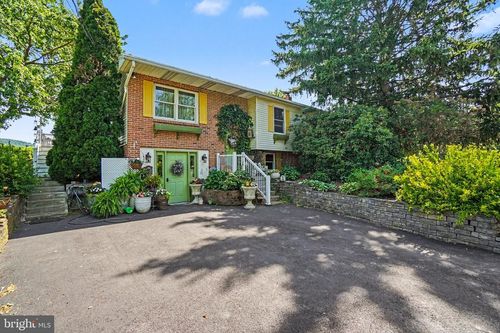 33 Williams St, HALIFAX, PA, 17032-9513 | Card Image