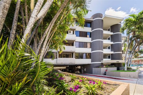 309-2752 Kaaha St, Honolulu, HI, 96826-4755 | Card Image