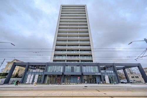 304-741 King St W, Kitchener, ON, N2G0E9 | Card Image