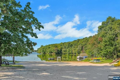 229 White Meadow Rd, Rockaway, NJ, 07866-1106 | Card Image