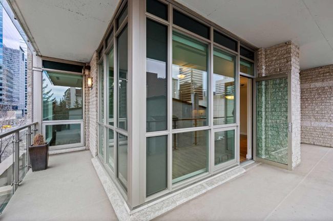 304 - 701 3 Avenue Sw, Home with 2 bedrooms, 2 bathrooms and 2 parking in Calgary AB | Image 7
