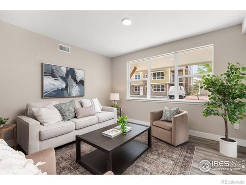 unit-203-310 S Cherrywood Dr, Lafayette, CO, 80026-3740 | Card Image