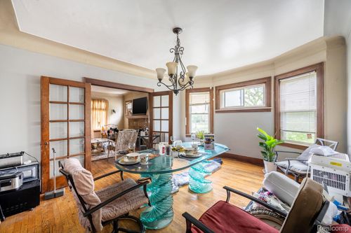 8836 Quincy St, Detroit, MI, 48204-2309 | Card Image
