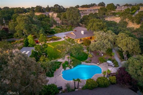 1105 Spanish Camp Rd, Paso Robles, CA, 93446-4902 | Card Image
