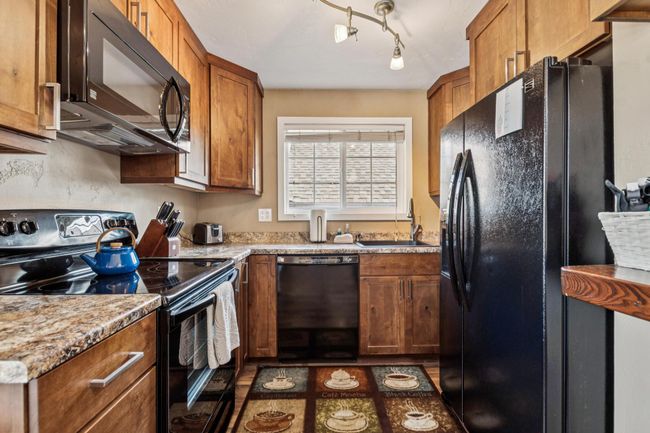 APT-6 - 119 Lupfer Ave, Condo with 2 bedrooms, 1 bathrooms and null parking in Whitefish MT | Image 7