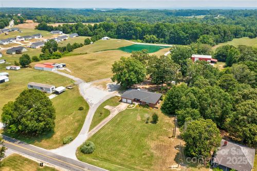 2923 G B Blanton Road, Shelby, NC, 28152 | Card Image