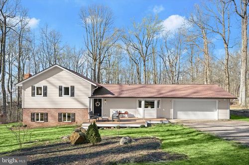 320 Barker Ln, BLUEMONT, VA, 20135-5104 | Card Image
